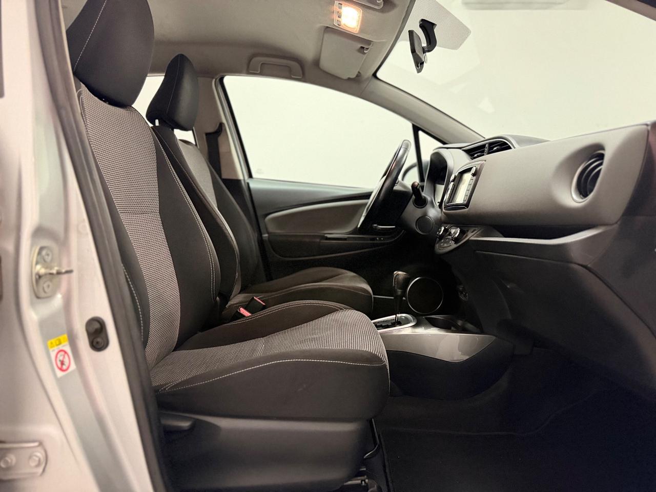 Toyota Yaris 1.5 Hybrid 5 porte Active AUTOMATICA NEOPATENTATI