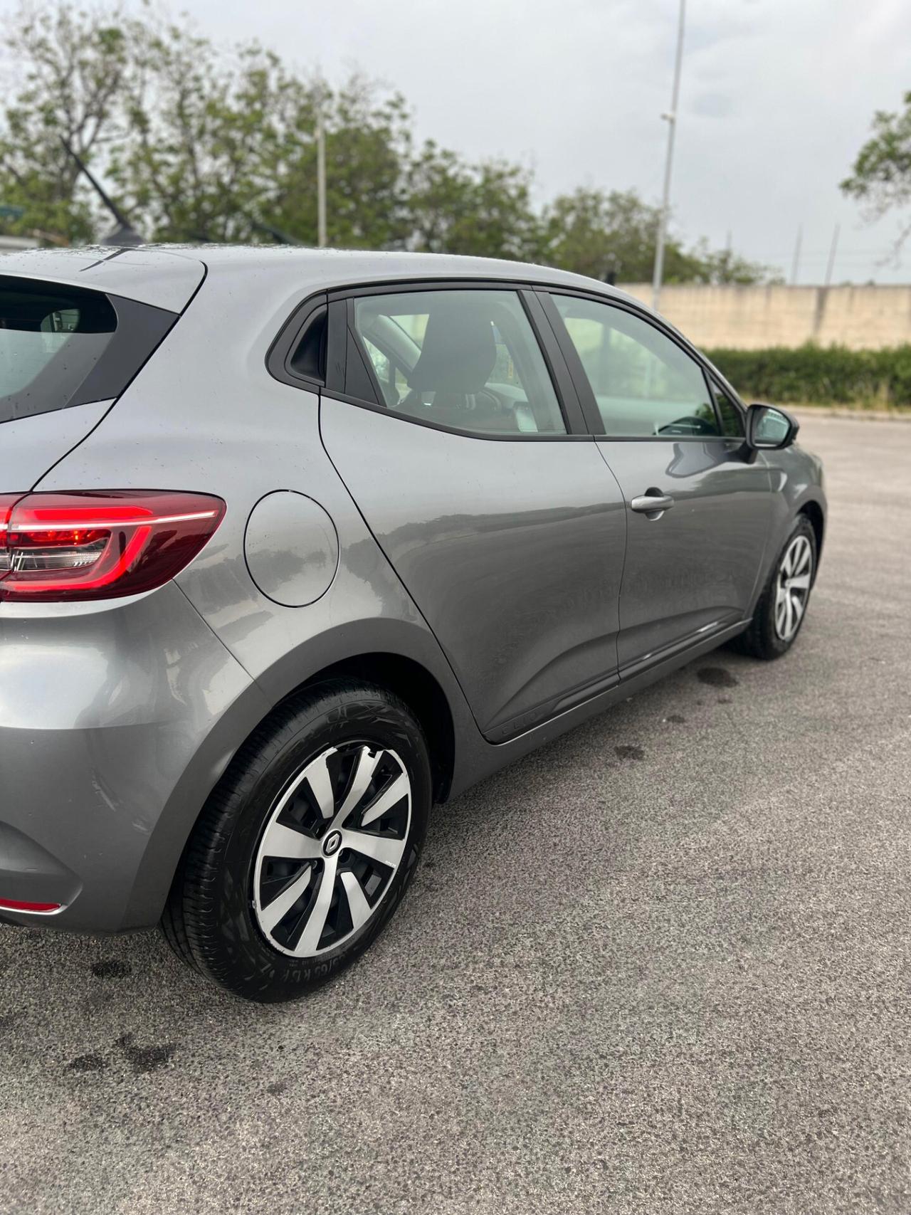 Renault Clio 65 CV 2024 NEOPATENTI IVA ESPOSTA