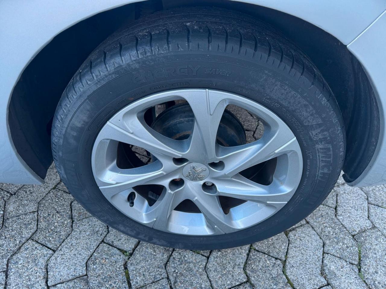 Peugeot 208 1.2 VTi 82 CV 5 porte Active*EURO5*NEOPATENTATI