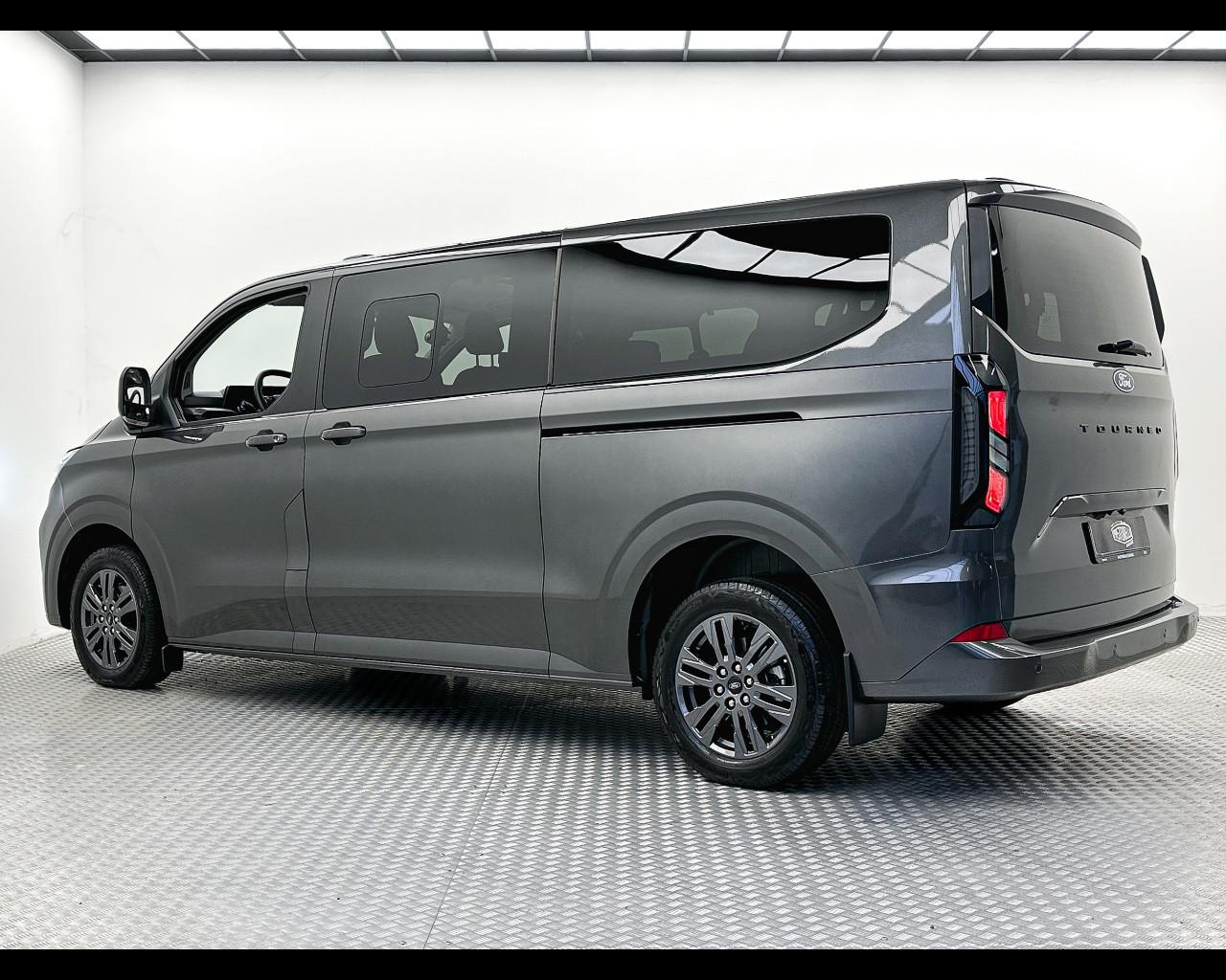 FORD Tourneo Custom 2ªs - Tourneo Custom 320 2.0 EcoBlue 170CV aut. PL Titanium