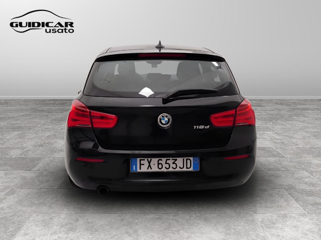BMW Serie 1 F/20-21 2015 - 118d Sport auto 5p my18