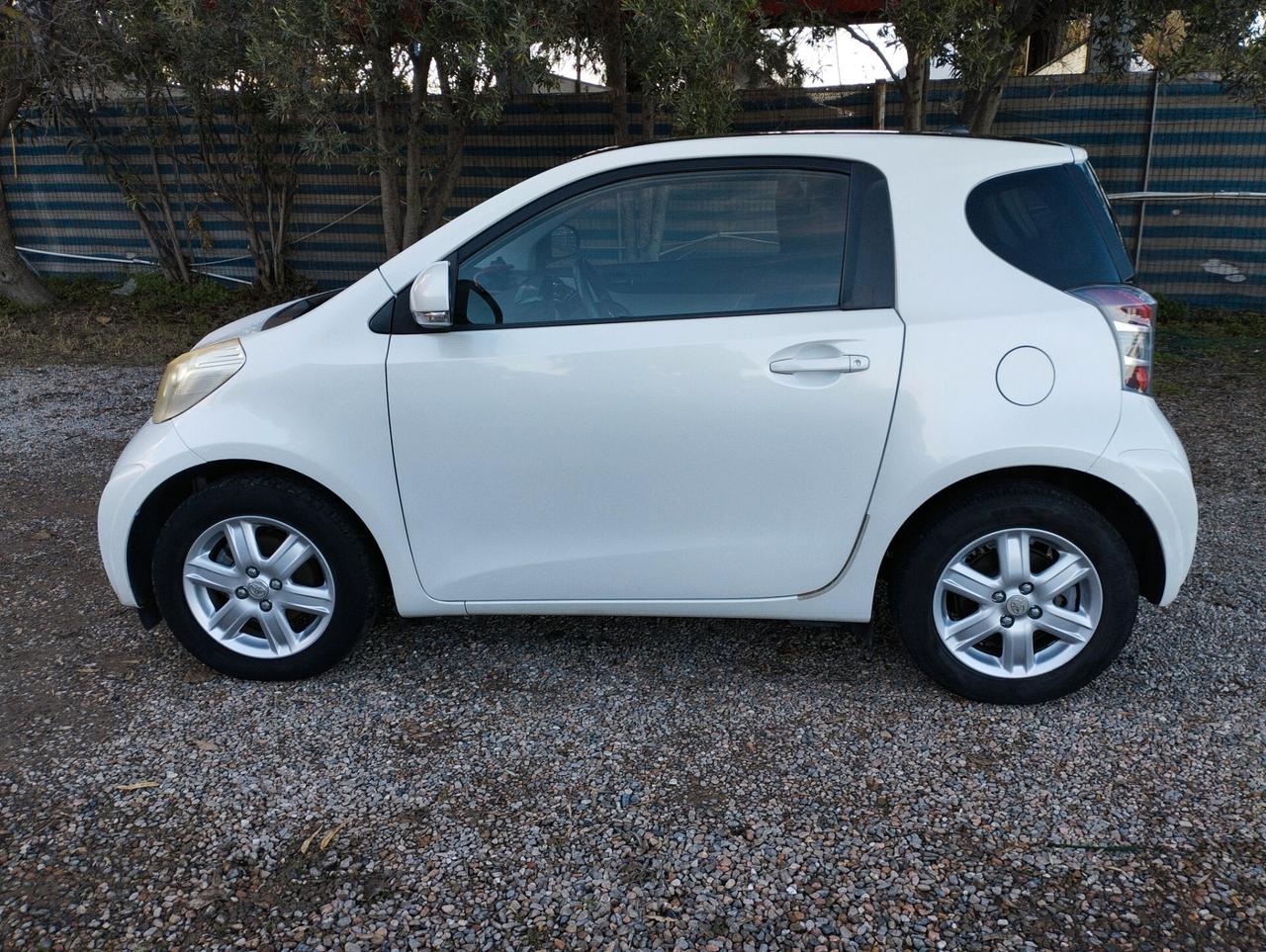 Toyota iQ 1.0 High