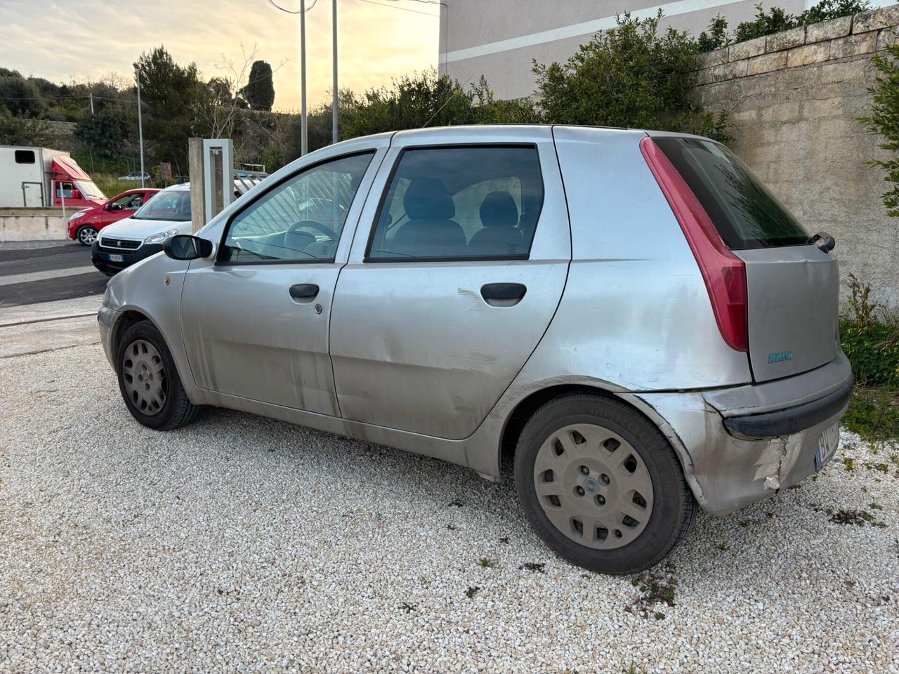 FIAT PUNTO 1.2 B - 2001