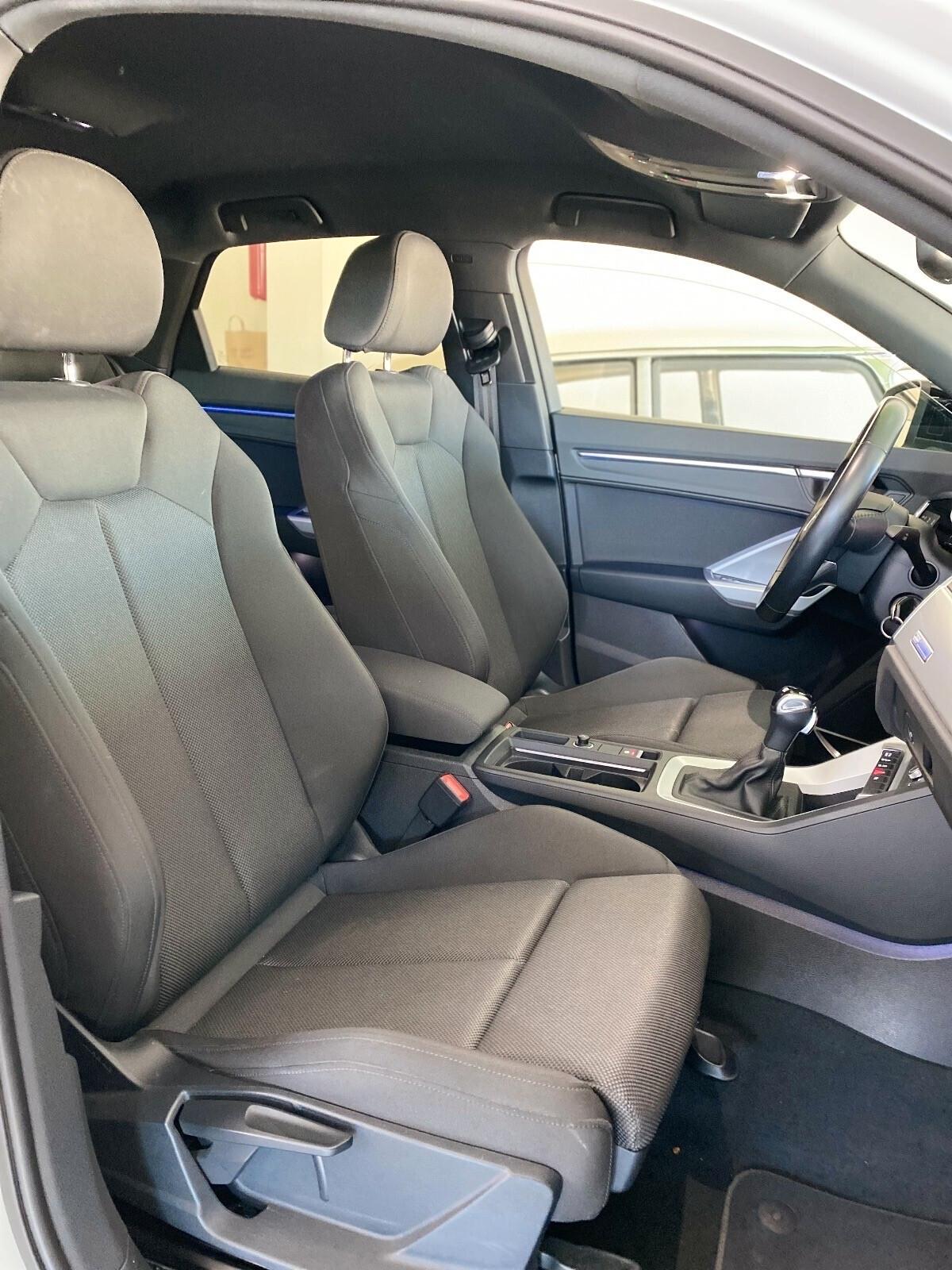 Audi Q3 35 TDI S tronic Business