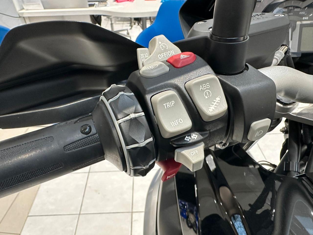 BMW R 1200 GS TRIPLE BLACK