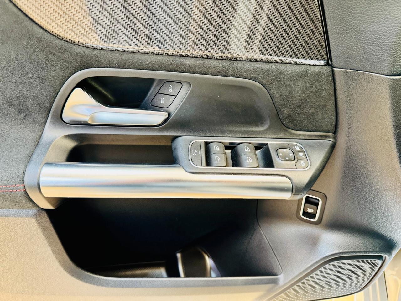 Mercedes-benz B 180 AMG Autom. CarPlay / RetroCamera