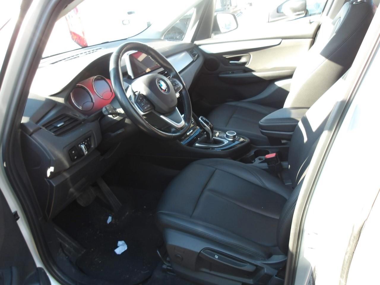 Bmw 216d Active Tourer *TETTO APR.* da VETRINA