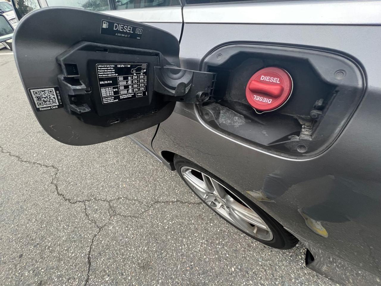 Mercedes-Benz CLA 200 Premium CLA 200 D #9329