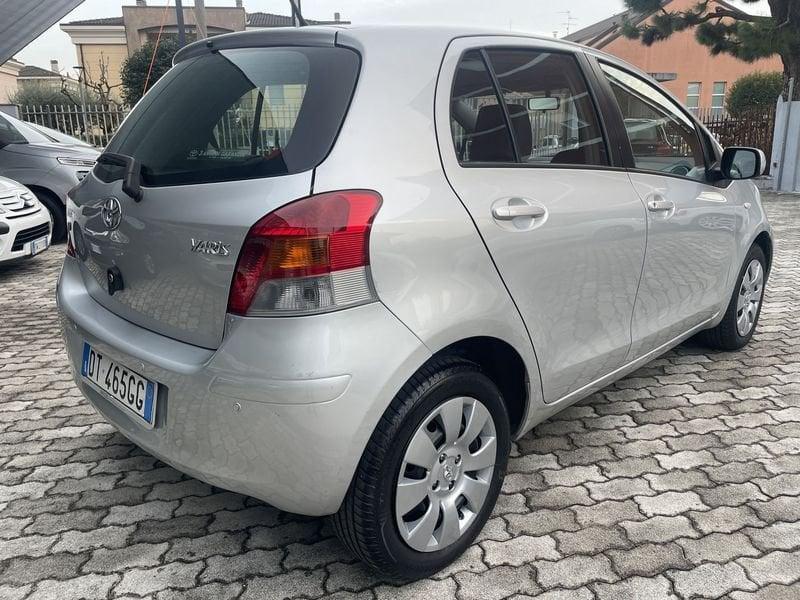 Toyota Yaris Yaris 5p 1.3 SOL NEOPATENTATI