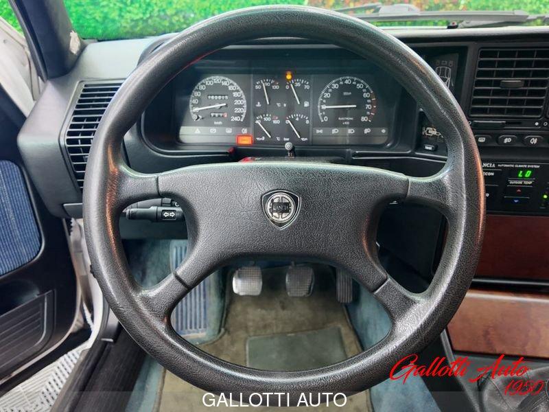 Lancia Thema 2.0 i.e. turbo 16V