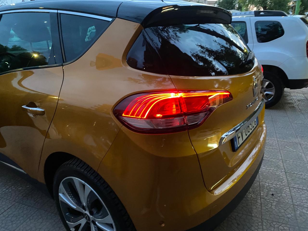 Renault Scenic Scénic Blue dCi 120 CV EDC Intens