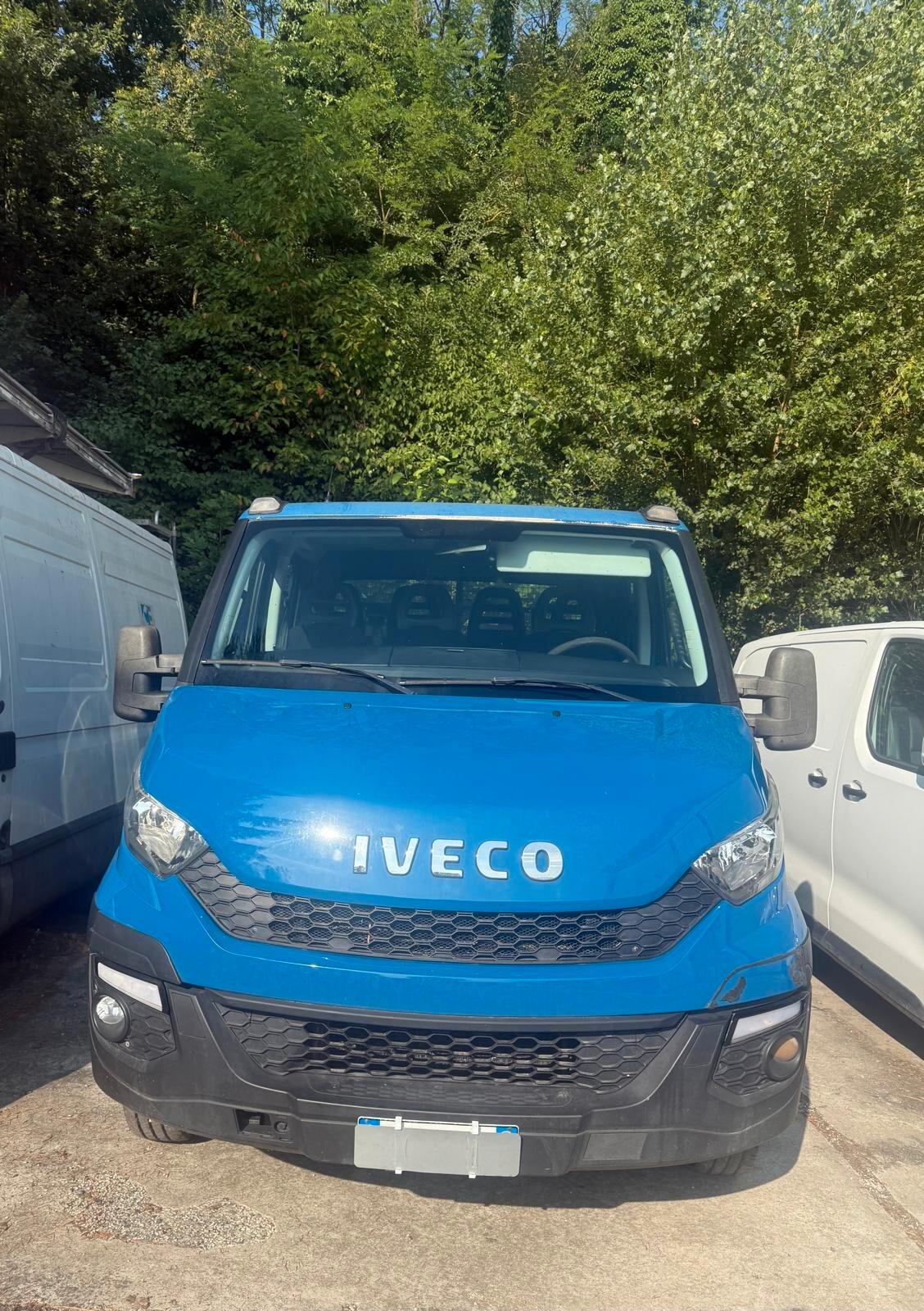 Iveco Doppia Cabina 6 posti
