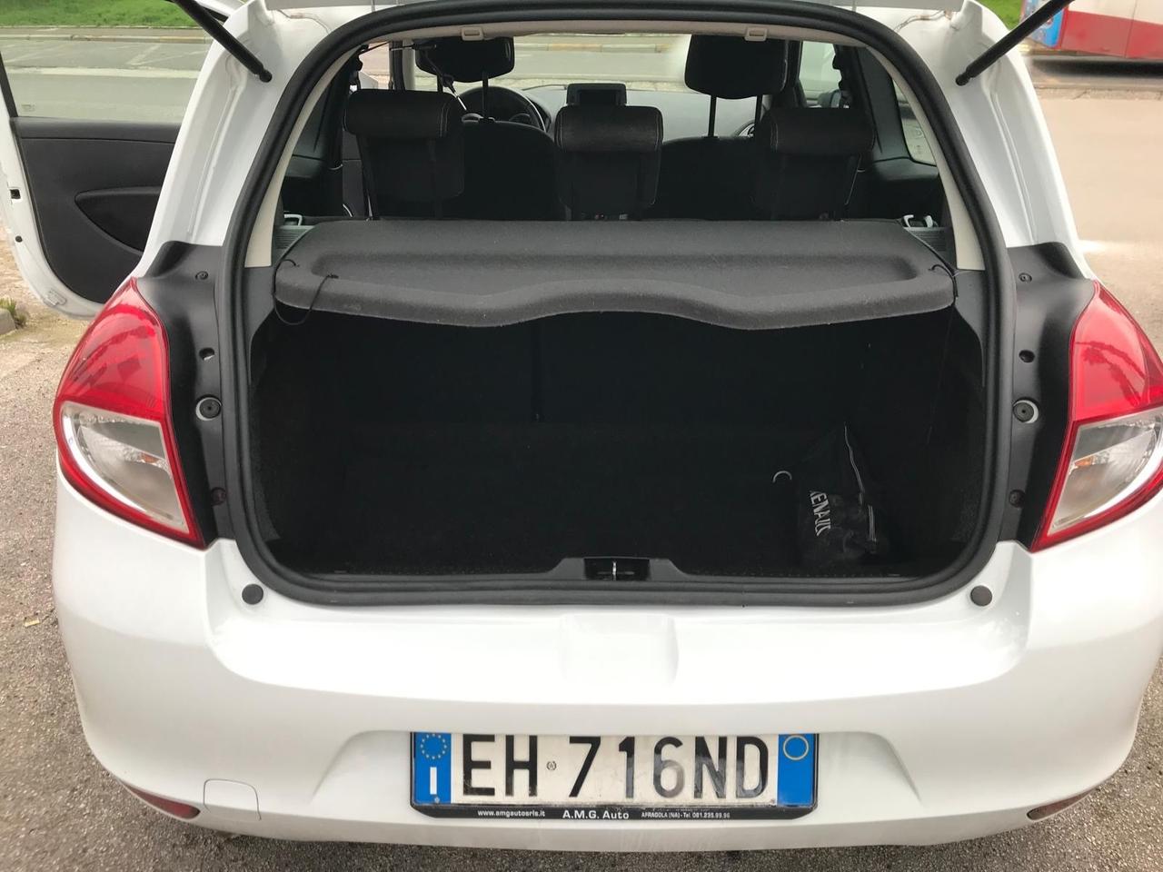 Renault Clio 1.2 16V 3 porte Live! Auto pari al nuovo
