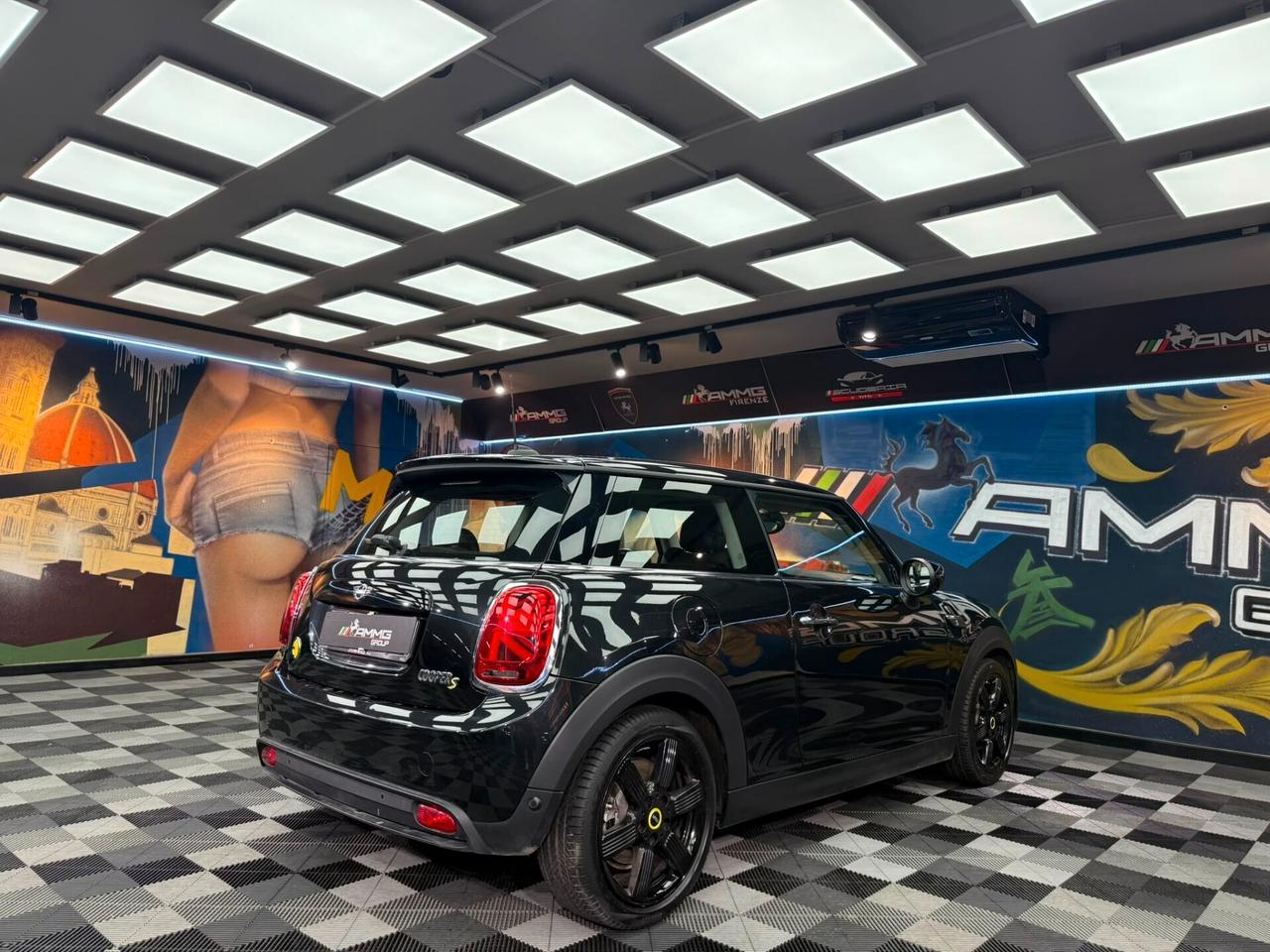 Mini Full Electric Cooper SE Resolute (990)