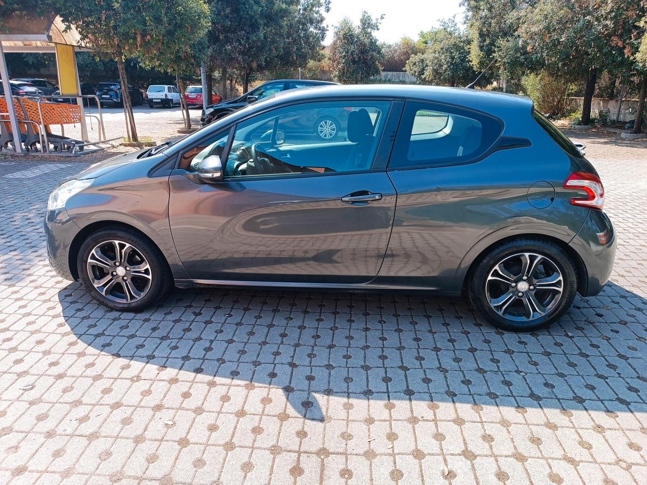 Peugeot 208 PureTech 82 3 porte Active