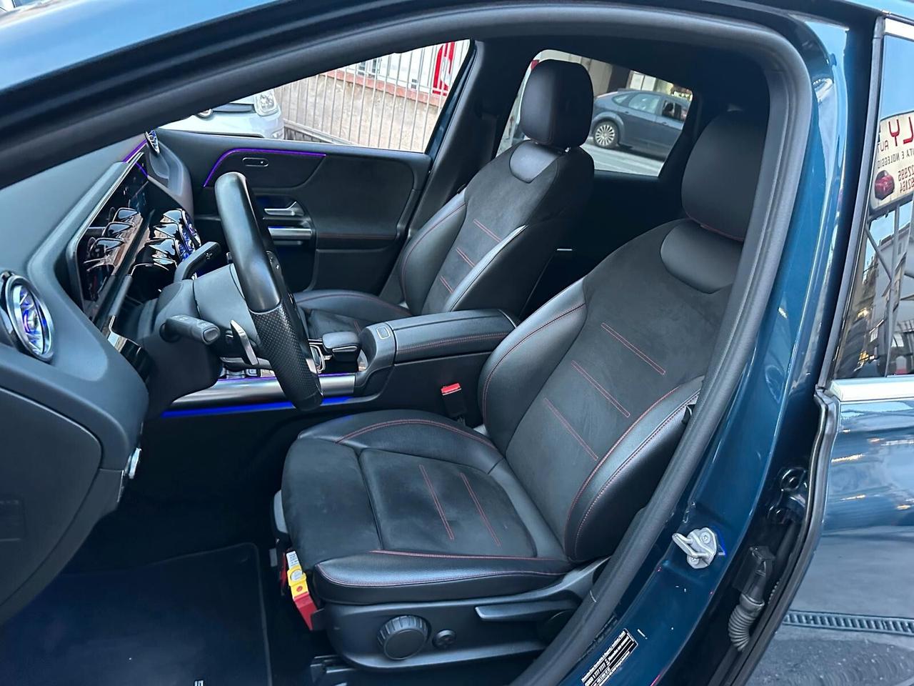 ELEGANZA DISARMANTE! B180 AMG STRAFULL/MOZZAFIATO