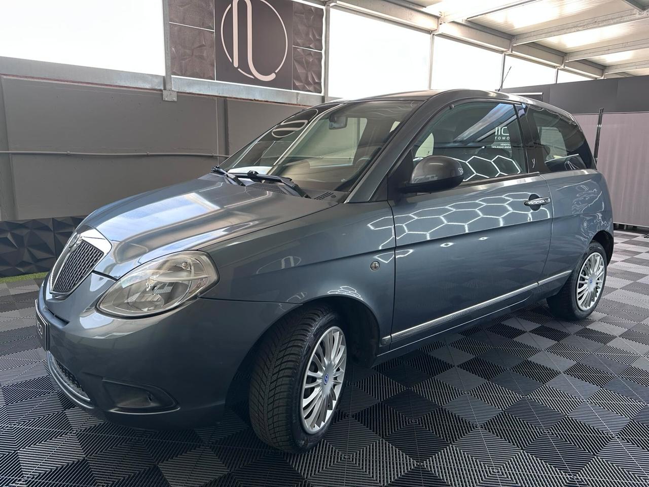 Lancia Ypsilon 1.2 69 CV Platino