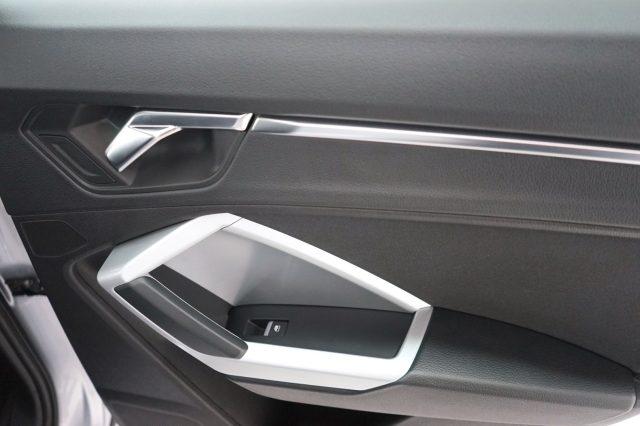 AUDI Q3 35 TDI S tronic Business Sport Uniprop.