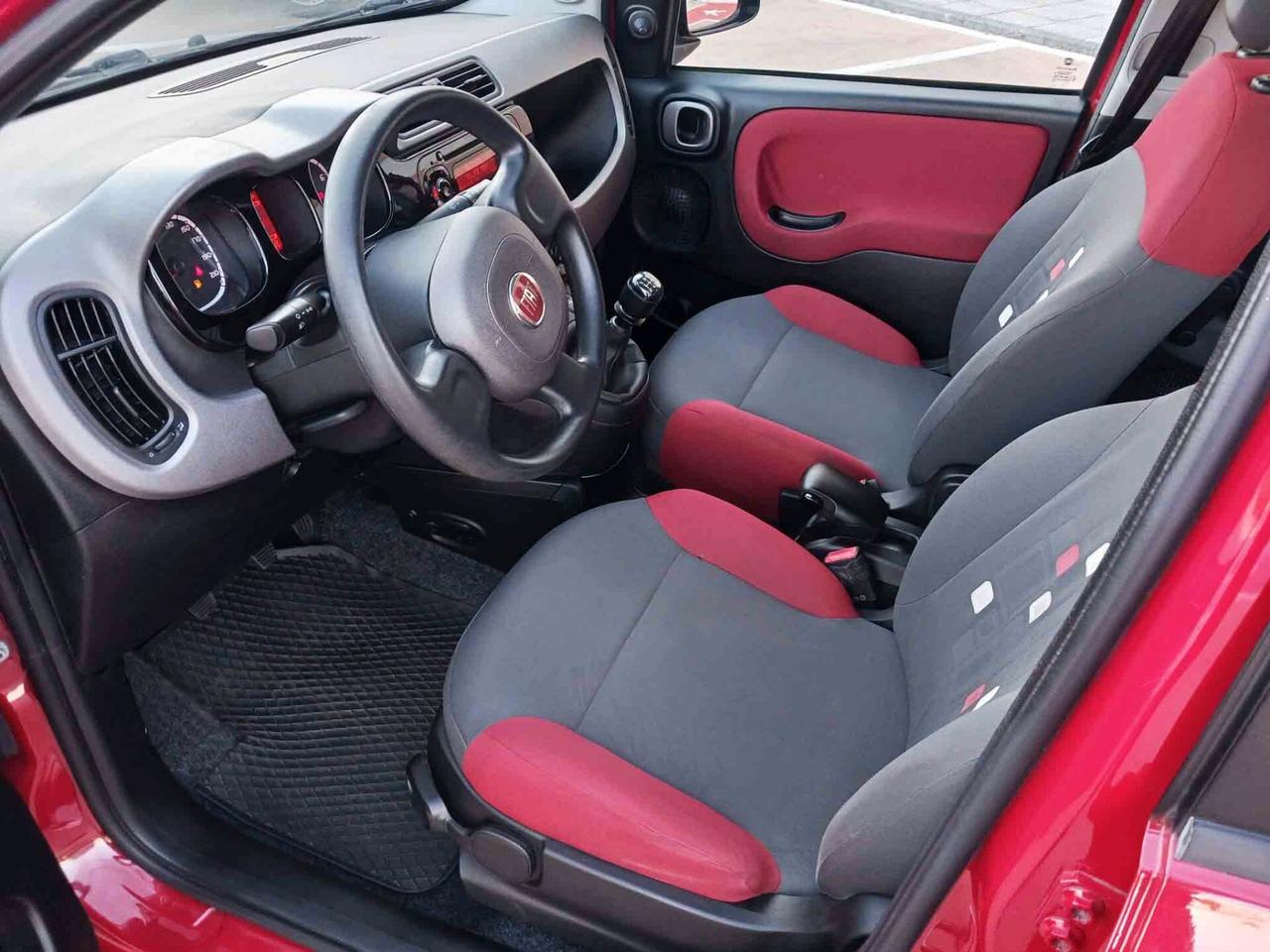 Fiat Panda 1.2 Lounge - PERFETTA