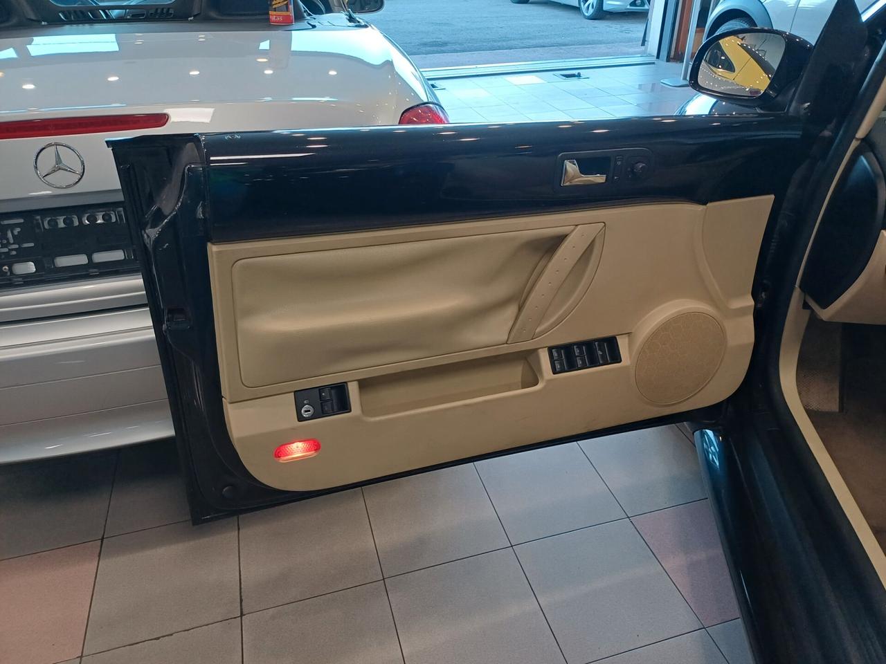 Volkswagen New Beetle 2.0 Cabrio