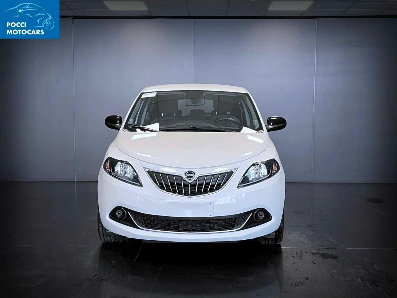 Lancia Ypsilon 1.0 FireFly 5 porte S&S Hybrid Silver
