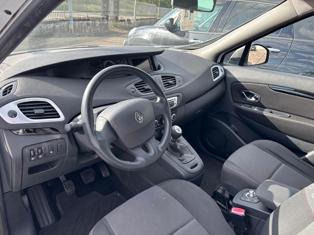 Renault Scenic XMod 1.5 dCi - 2012