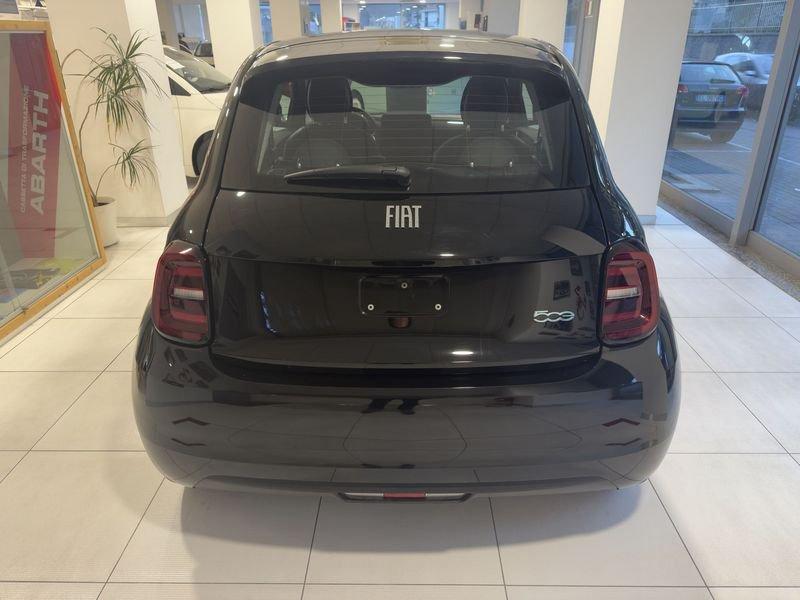 FIAT 500 500e DA 199€ AL MESE E 2.500€ DI ANTICIPO E PRONTA CONSEGNA