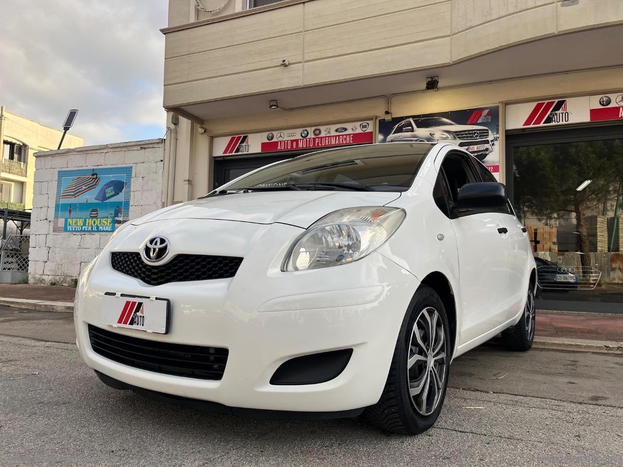 TOYOTA Yaris 1.4 D-4D 5p. Sol