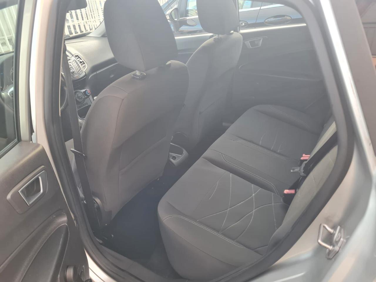 Ford Fiesta 1.2 60CV 5 porte Black & White Edition