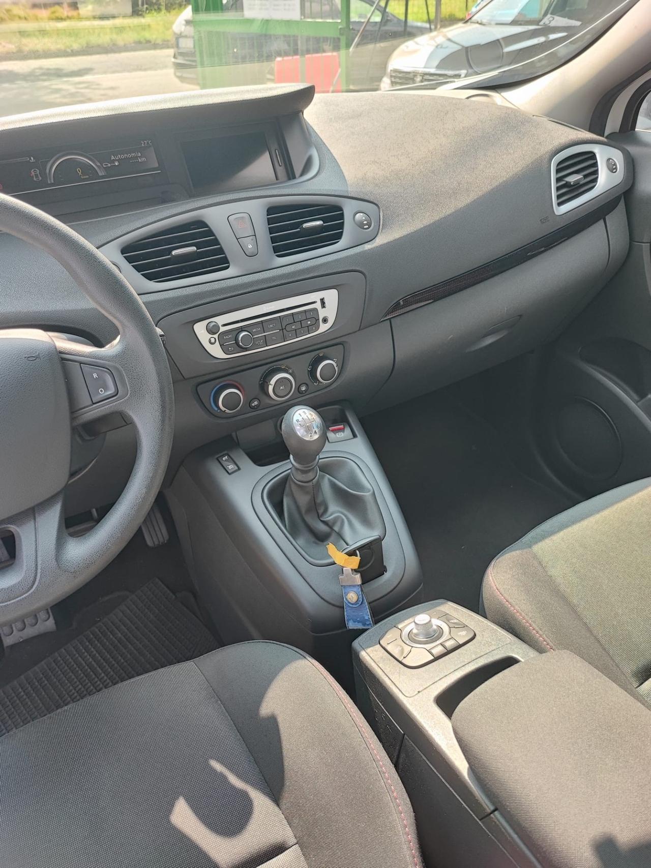 Renault Scénic X-Mod 1.5 dCi 110CV