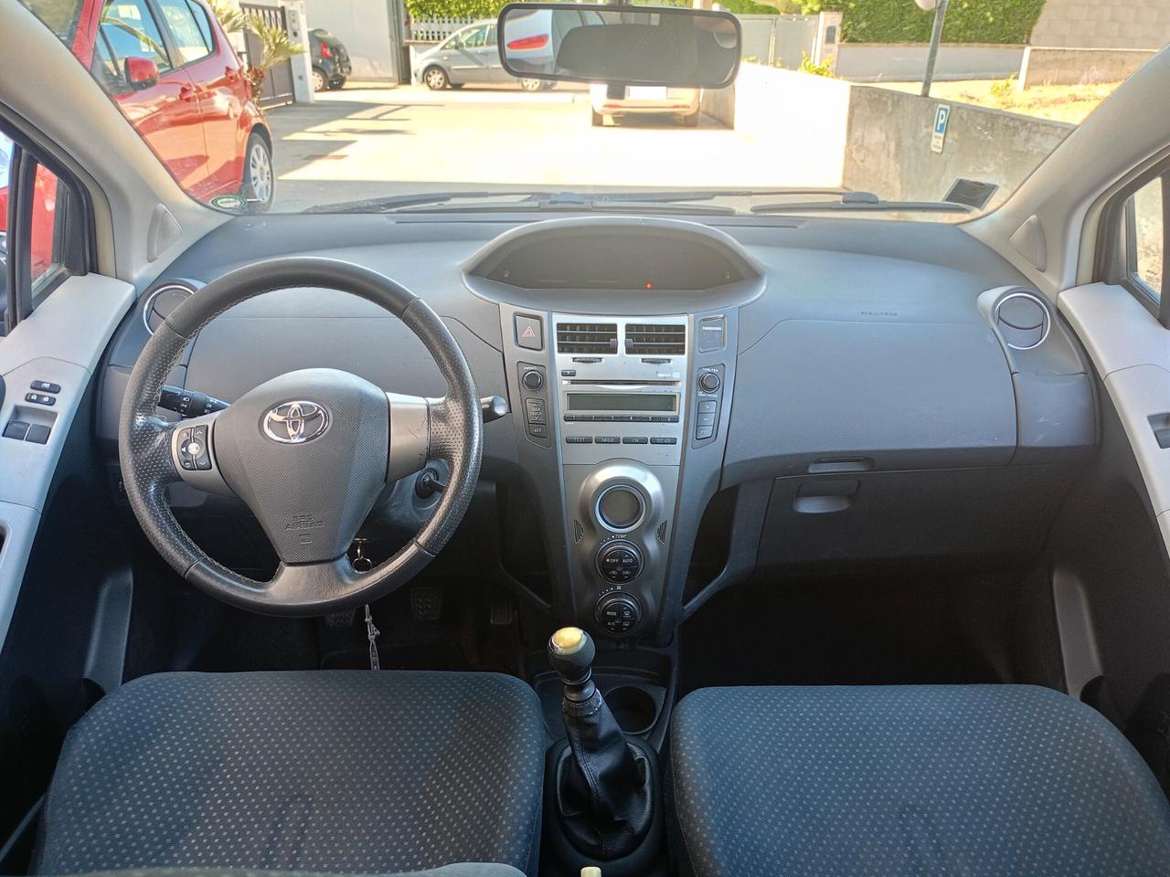 Toyota Yaris 1.300 5 porte