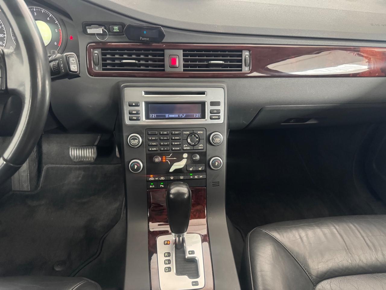 Volvo V70 2.4 D5 Summum