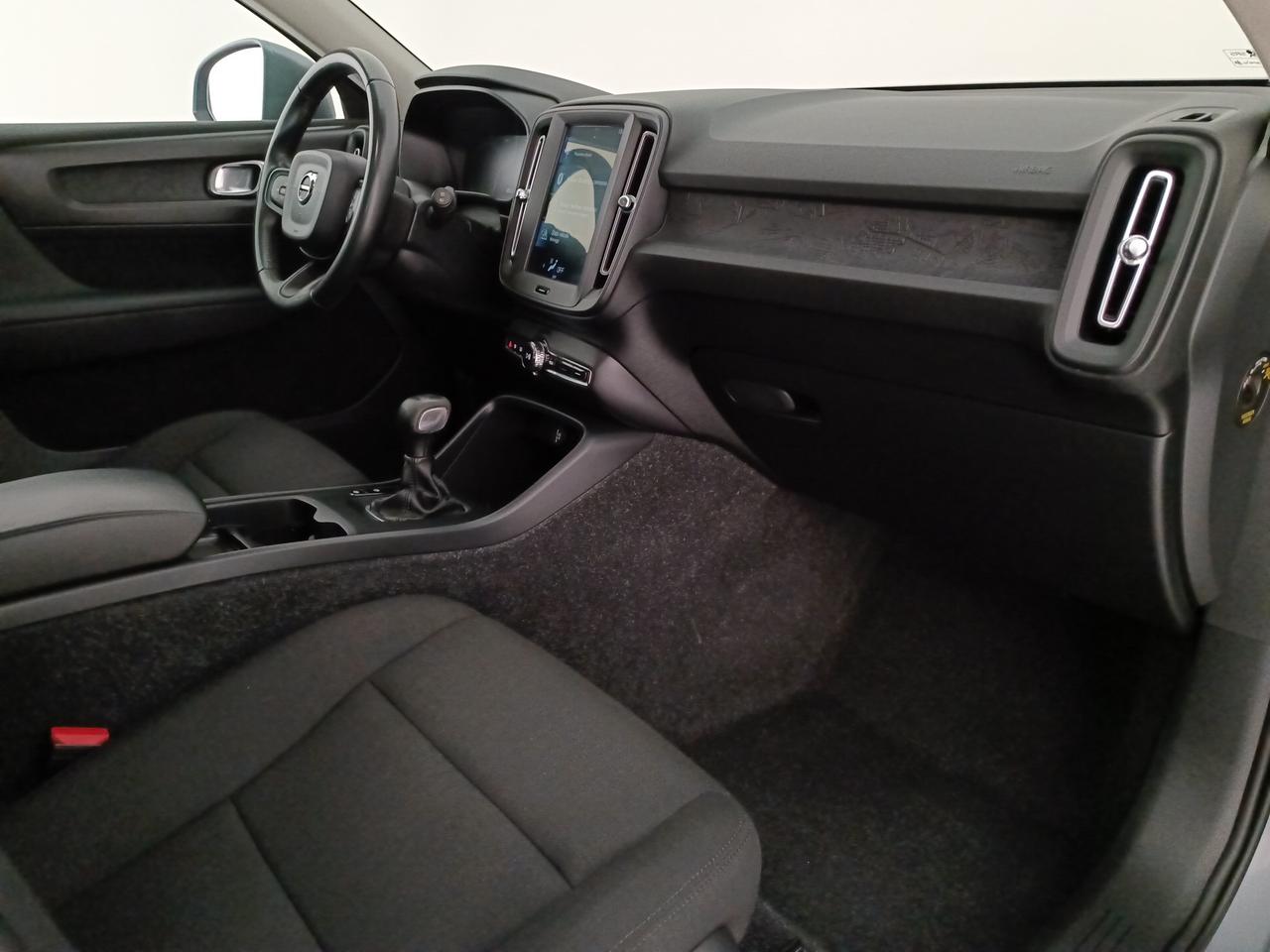 VOLVO XC40 2.0 d3