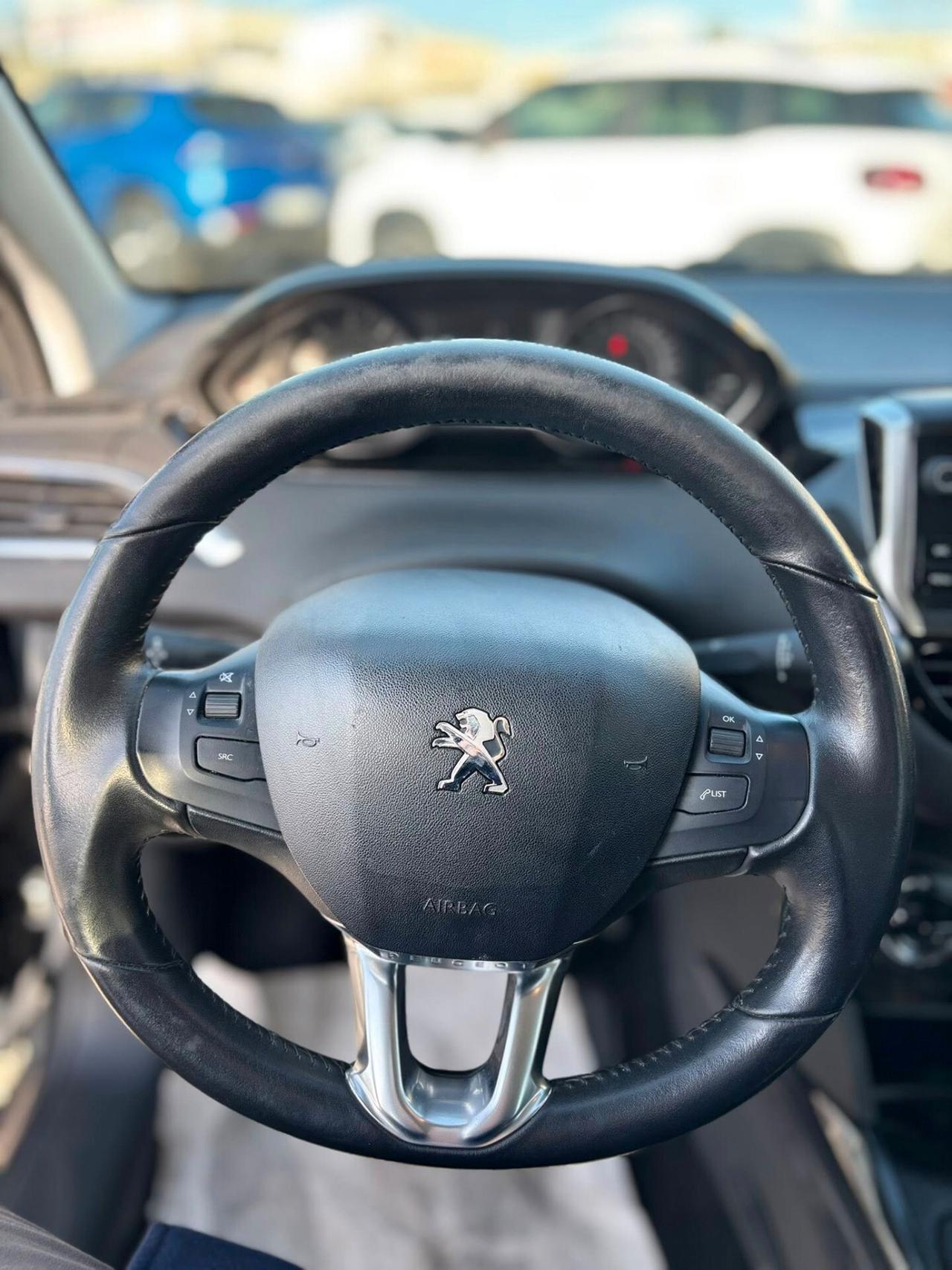 Peugeot 2008 BlueHDi 100 S&S Allure