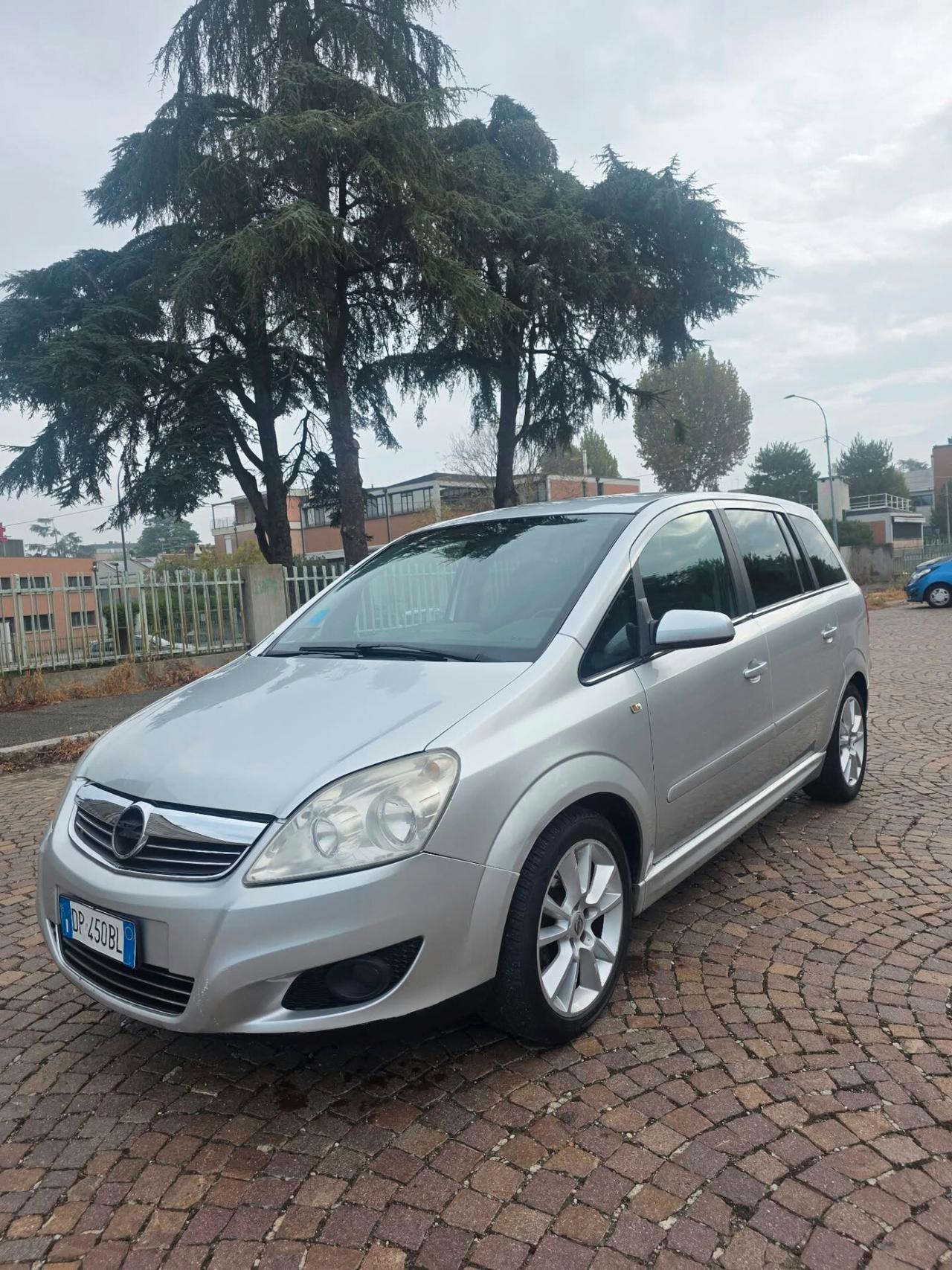 Opel Zafira 1.9 16V CDTI 150CV Cosmo