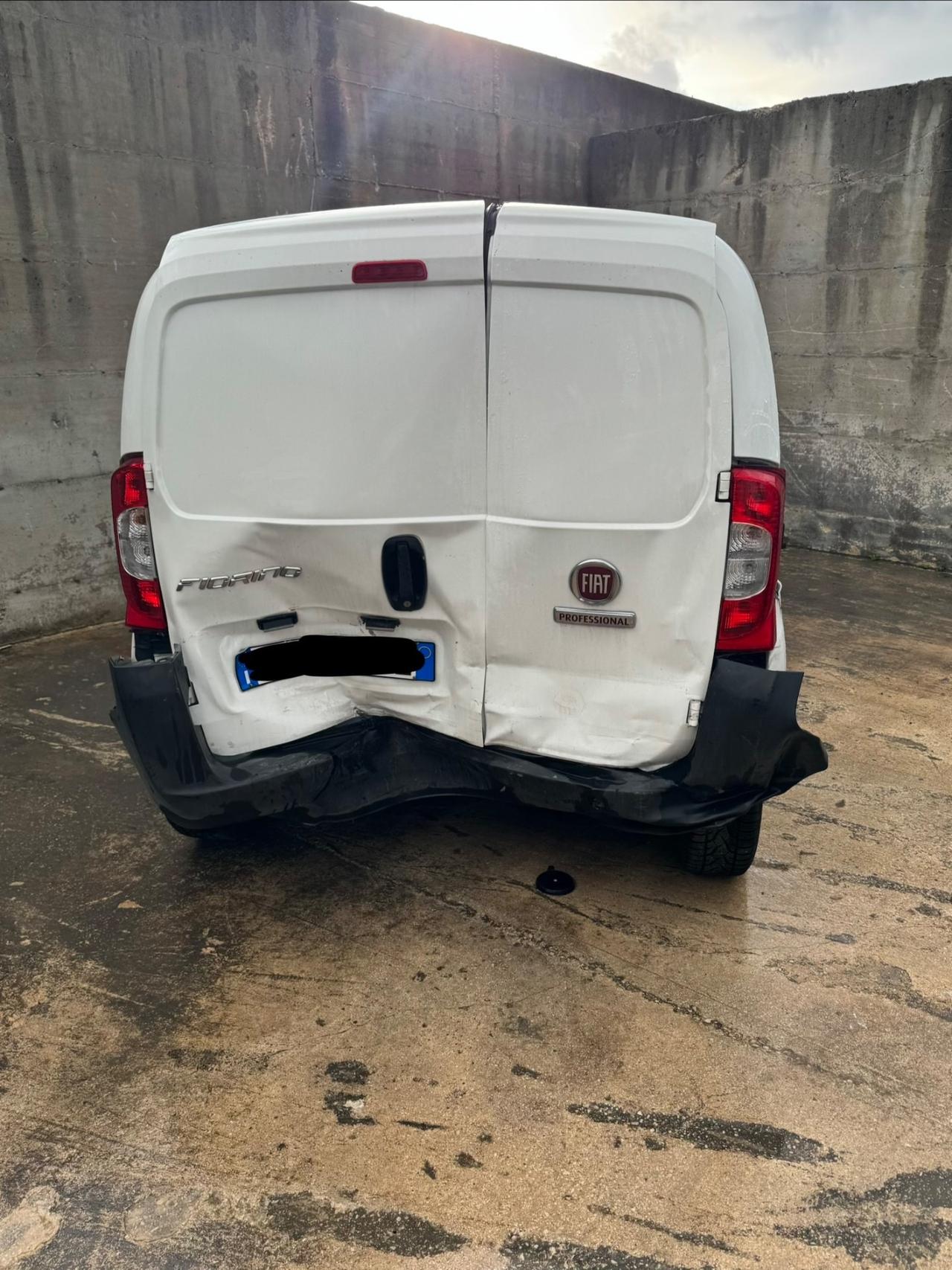 Fiat Fiorino 1.3 MJT 95CV sinistrato incidentato