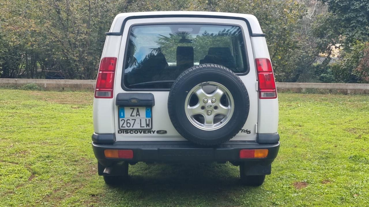 Land Rover Discovery 2.5 Td5 5 porte 2001 LEGGI TESTO