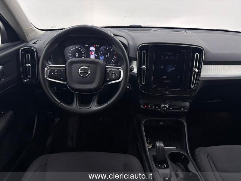 Volvo XC40 T3 Geartronic Momentum Pro