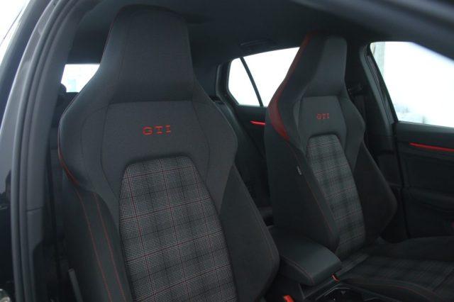 VOLKSWAGEN Golf GTI 2.0 TSI GTI DSG Black Style plus