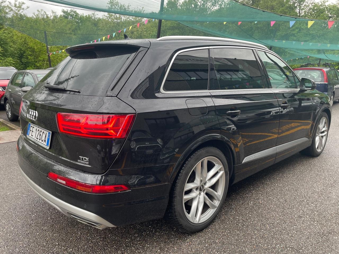 Audi Q7 3.0 TDI 272 CV quattro*Automatik*S line*Tetto*Pelle