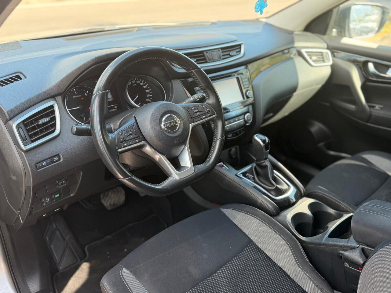 Nissan Qashqai 1.6 diesel Automatica