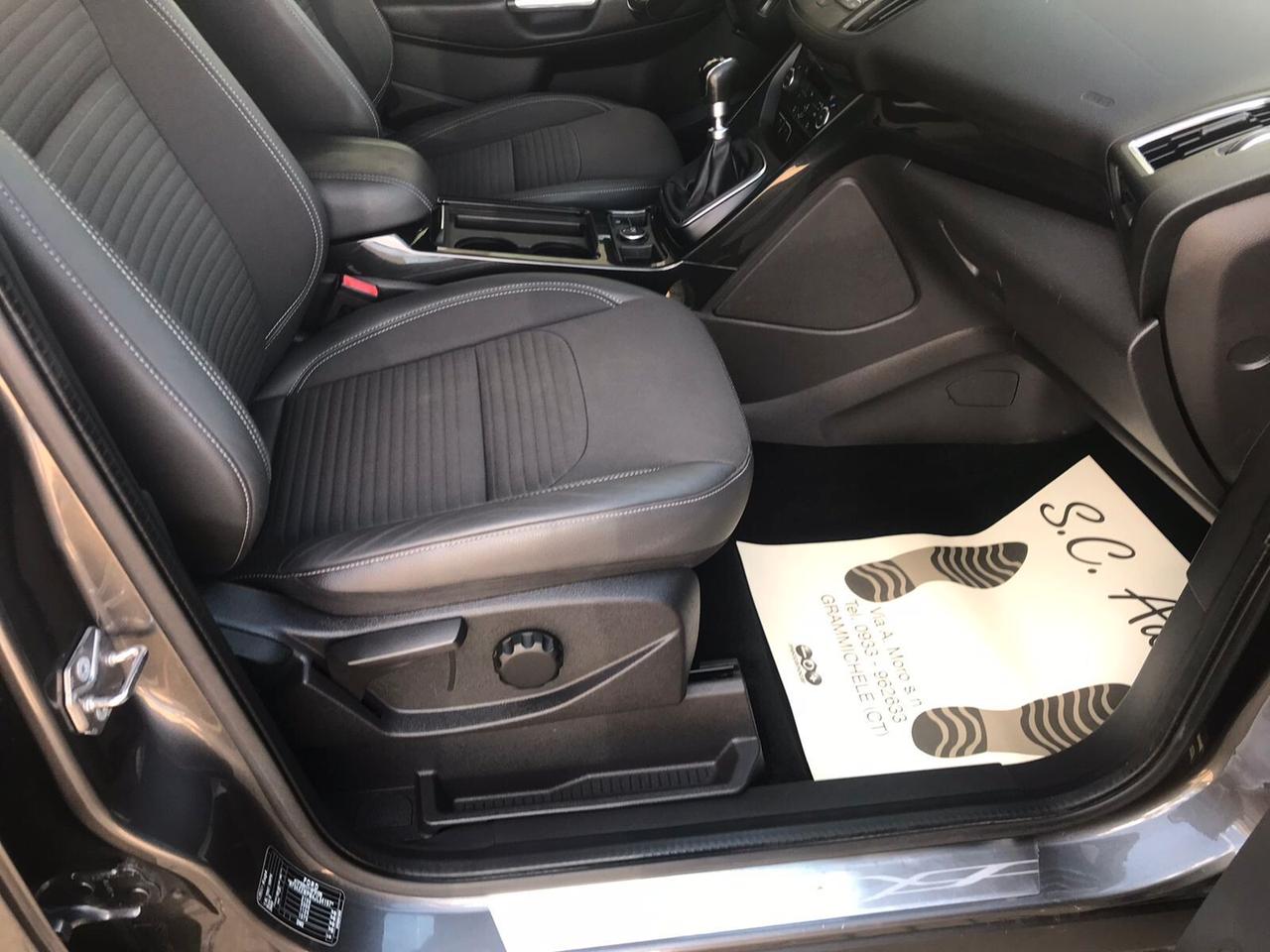Ford Kuga 1.5 TDCI 120 CV S&S 2WD Titanium