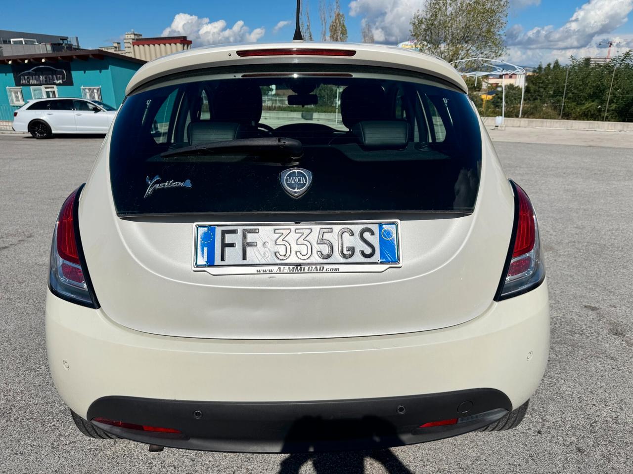 Lancia Ypsilon 0.9 TwinAir 85 CV 5 porte S&S Platinum