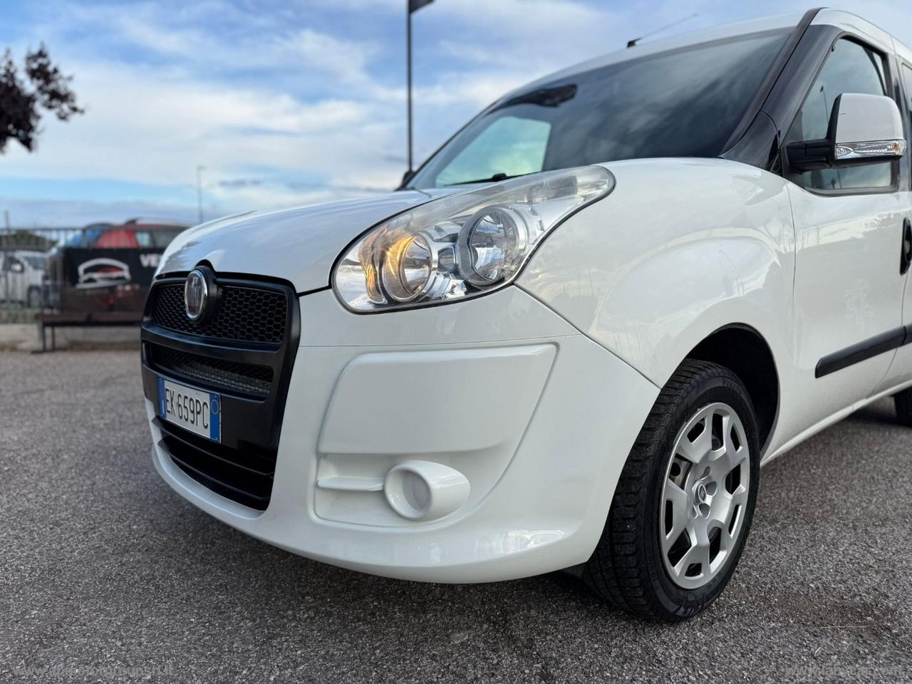 FIAT Doblò 1.4 16V Emotion