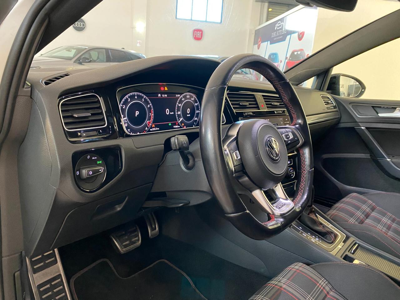 Volkswagen Golf GTI Performance 2.0 TSI 245 CV DSG