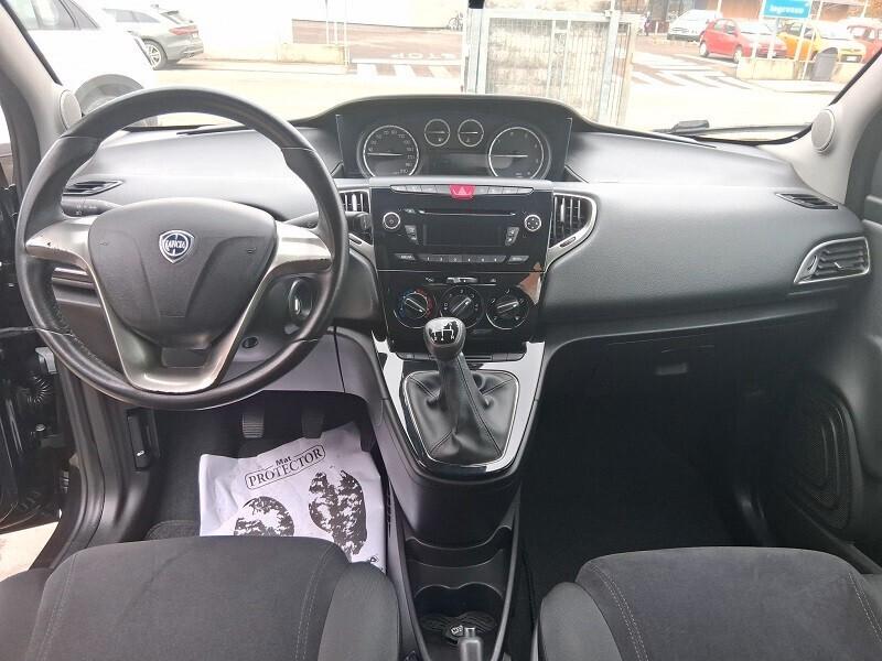 Lancia Ypsilon 1.3 MJT 16V 95 CV 5 porte S&S Silver