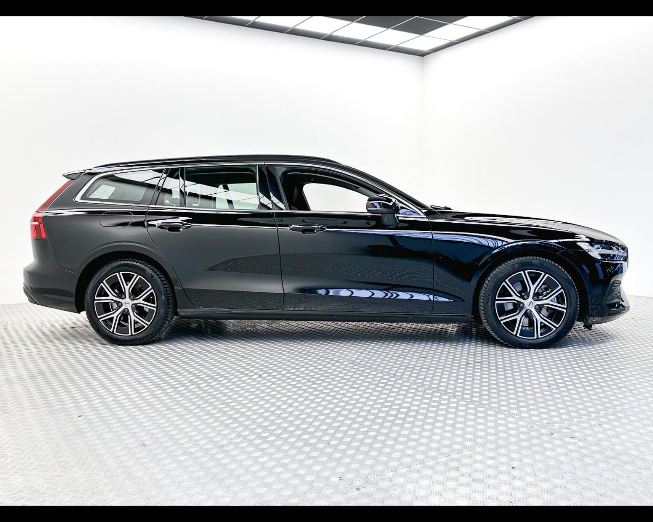 VOLVO V60 (2018-->) - V60 B4 (d) automatico Core