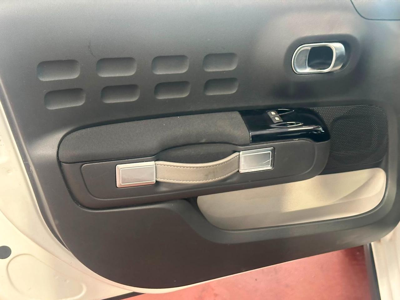 Citroen C3 PureTech 110 S&S EAT6 Shine Pack