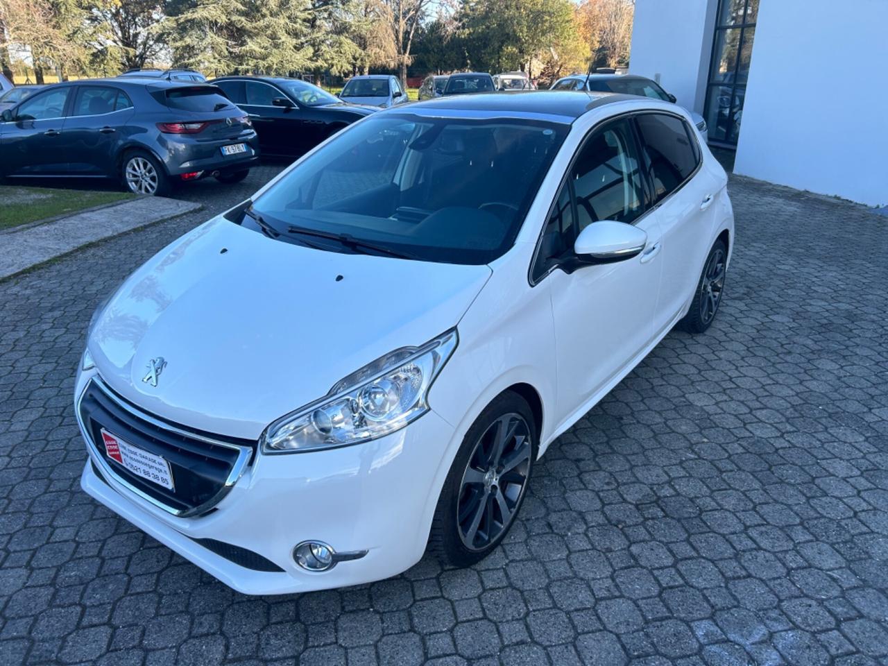 Peugeot 208 1.6 e-HDi 92 CV Stop&Start 5 porte Allure