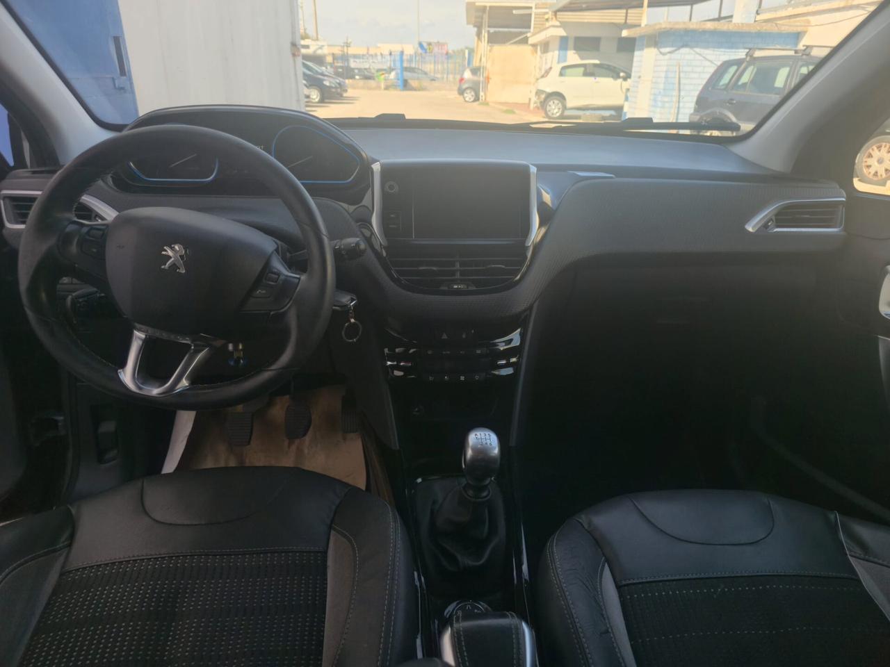 Peugeot 2008 BlueHDi 120 S&S Black Matt